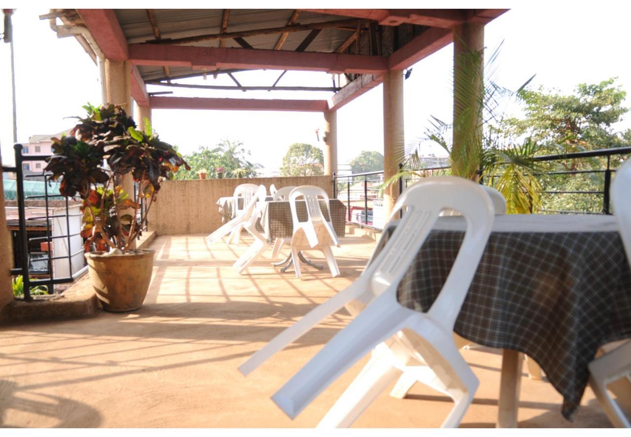 Royal Lake View Gardens Bed & Breakfast Kampala Exterior photo