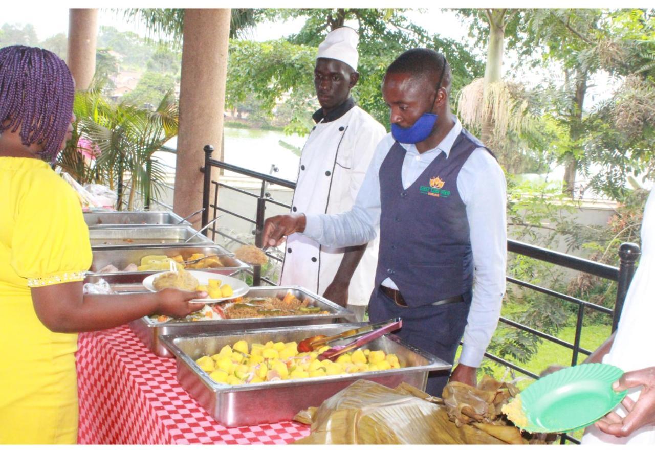 Royal Lake View Gardens Bed & Breakfast Kampala Exterior photo